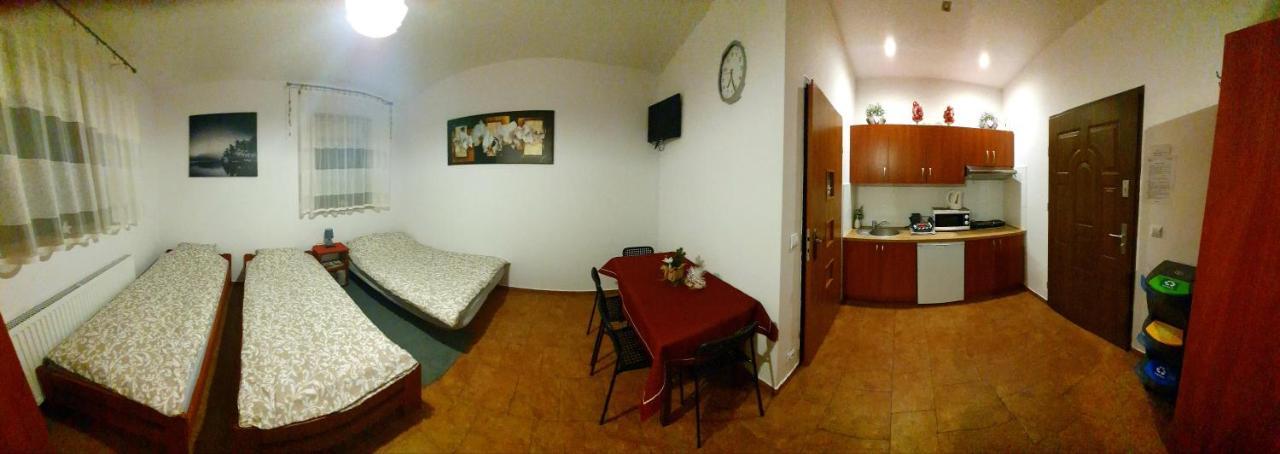 Appartement Adusiowka à Stronie Śląskie Extérieur photo